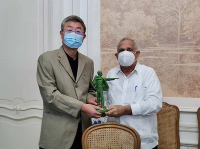 古巴卡斯特罗中心-3.jpg