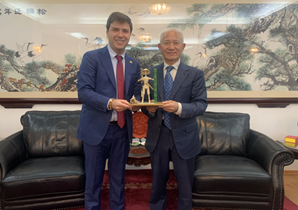 国际竹藤组织官员-1.png