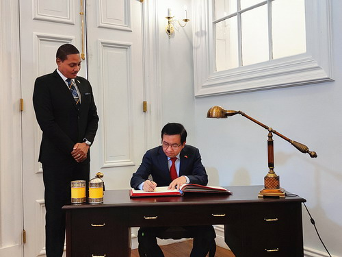 弗雷塔斯-2.png